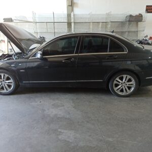 MERCEDES-BENZ C200 1.8 CGI - 2012