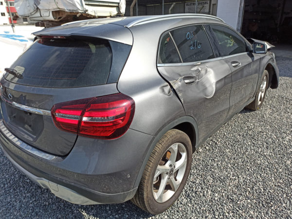 Mercedes-Benz - GLA 200 1.6 Advance - 2019 - Image 2