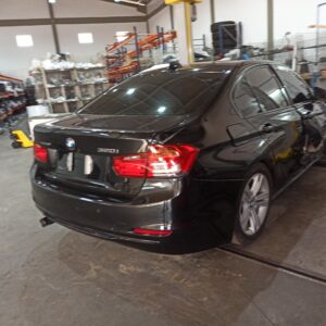 BMW - 320i 2.0 SPORT - 2015
