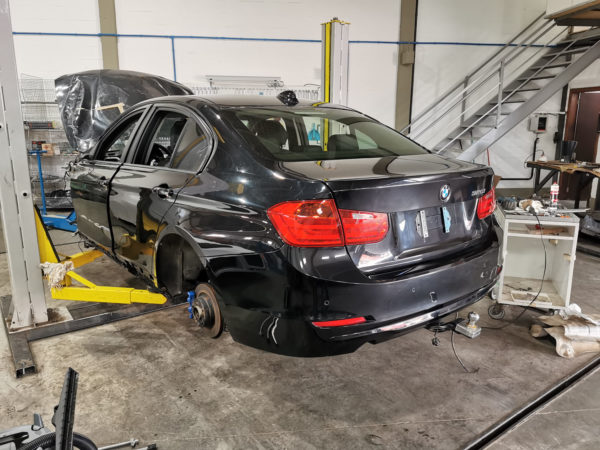 BMW - 320i 2.0 Gasolina - 2014 - Image 2