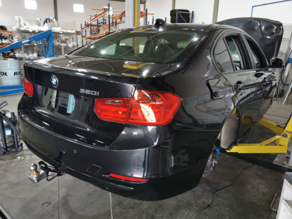 BMW - 320i 2.0 Gasolina - 2014