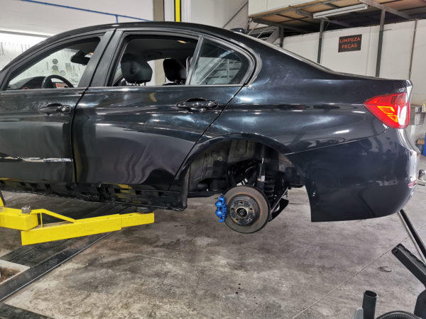 BMW - 320i 2.0 Gasolina - 2014 - Image 8