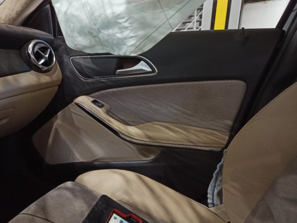 Mercedes Benz - GLA200 D270910 - M270 E16 - 156CV - 2017 - Image 6