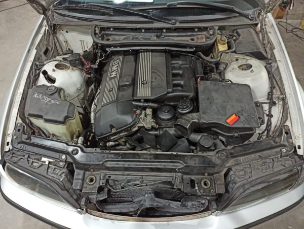 BMW - 320i E46 - M54B22 2.2 - 170CV - 2001 - Image 8